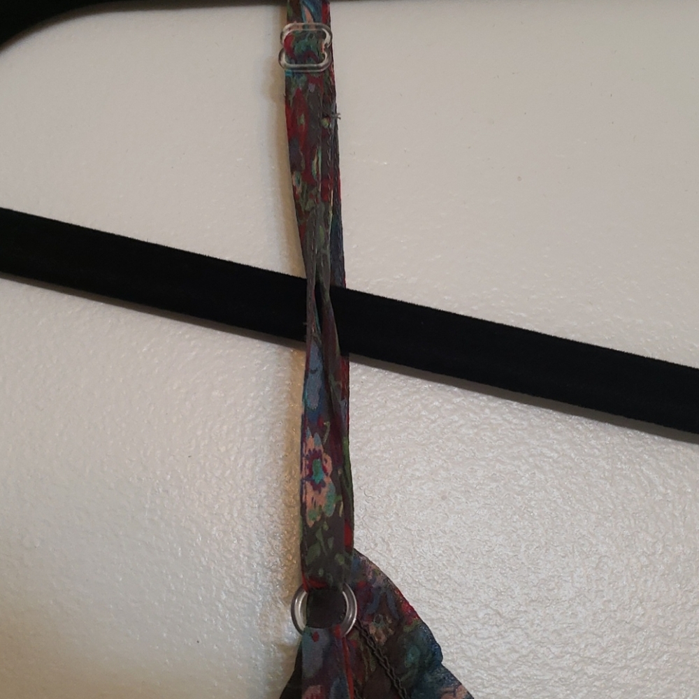 Pretty Silk Ella Moss Top - Picture 4 of 6
